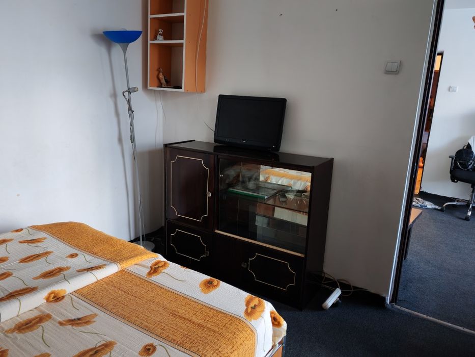 Închiriez apartament