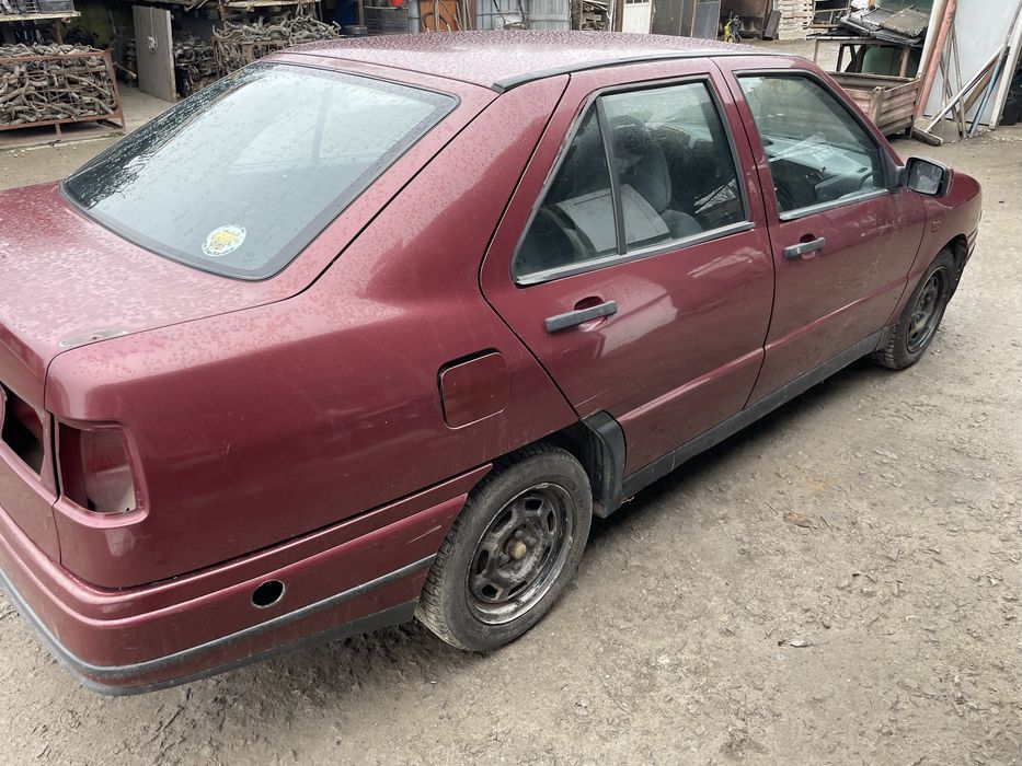 Сеат толедо /Seat toledo 1.8 i 1991г НА ЧАСТИ !!