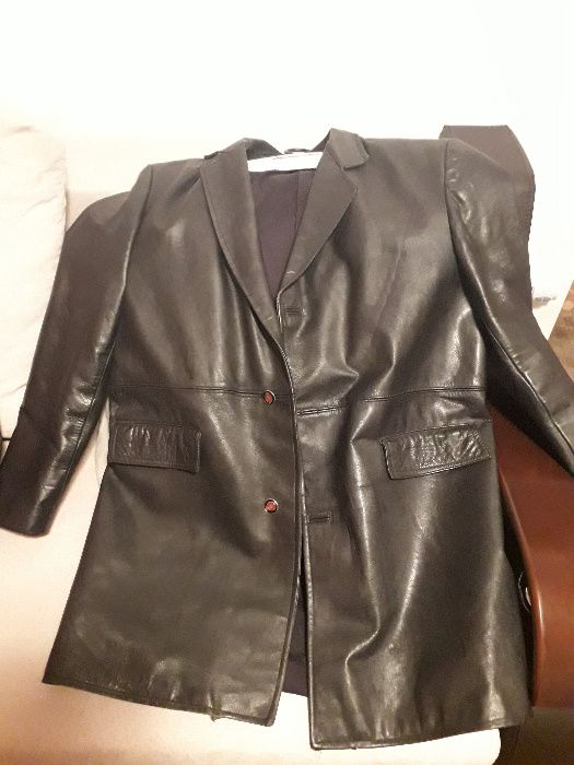 Haină și pantalon din piele naturală