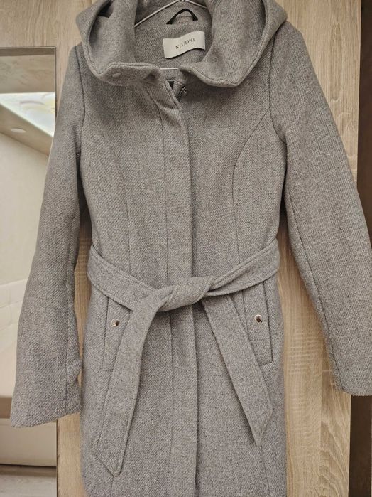 Дамско палто с качулка