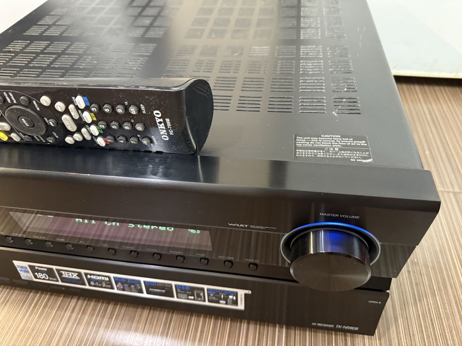 Onkyo TX-NR808 resiver