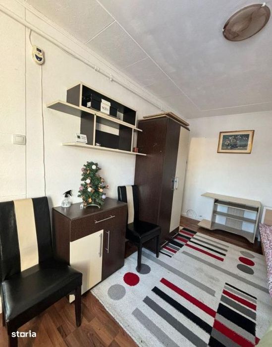 Vanzare- Garsoniera, etaj 4