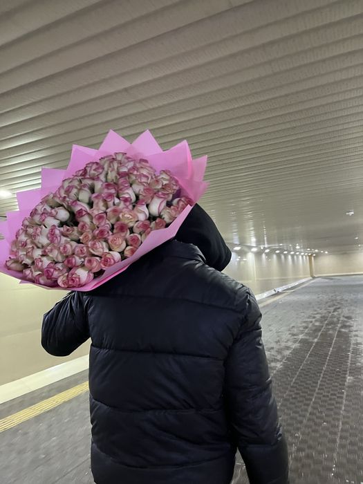 Цветы роза 101 свежие