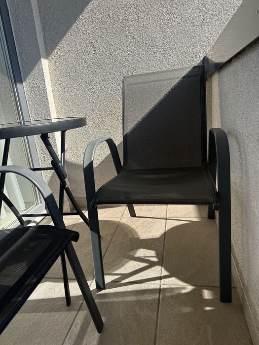 Vand set de scaune cu masuta pentru gradina/balcon