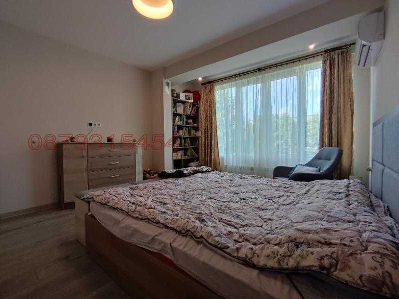 Дава се под наем Тристаен апартамент в Плевен, Мара Денчева - 82 кв.м за 433.5 € - Снимка #4