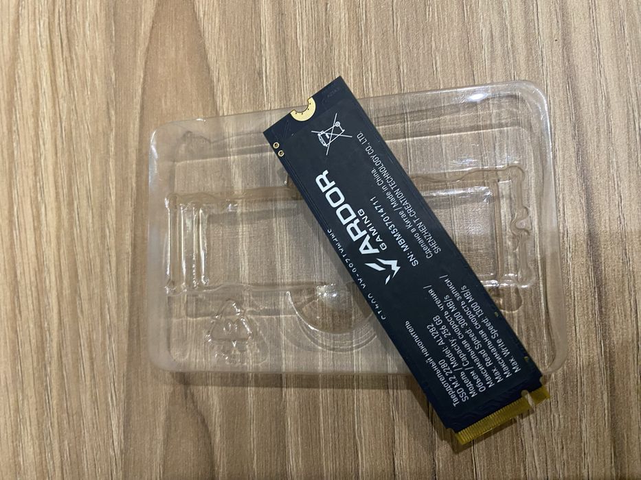 Продам SSD 256gb Ardog Gaming.