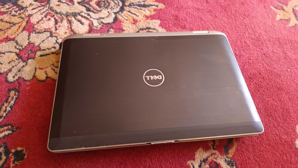 Vând Laptop dell