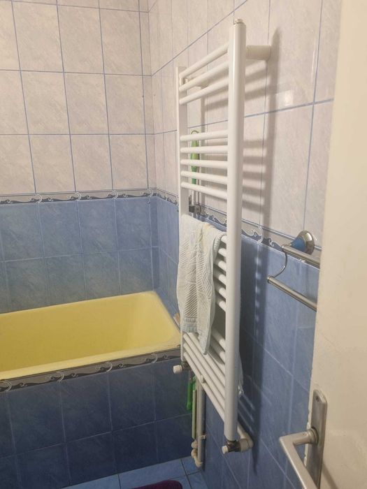 Ap 2 camere, Tiglina 1, et 3, centrala termica, balcon, termopan, parchet lemn , izolatie exterioară