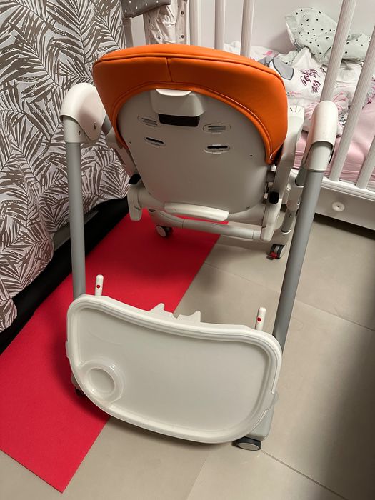 Детско столче за хранене Peg Perego PRIMA PAPPA Follow Me, Много запазено, всички аксесоари, произведено в Италия