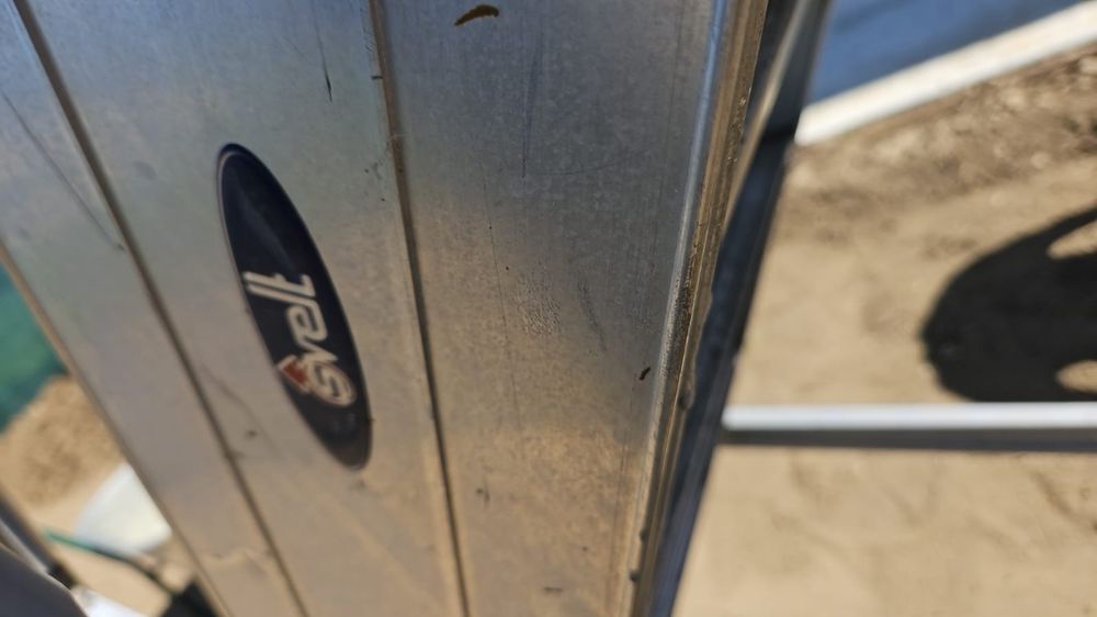 Scară profesională din aluminiu cu platformă – CASTELLANA MAXI