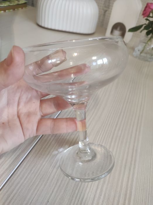 Бокалы для коктейлей