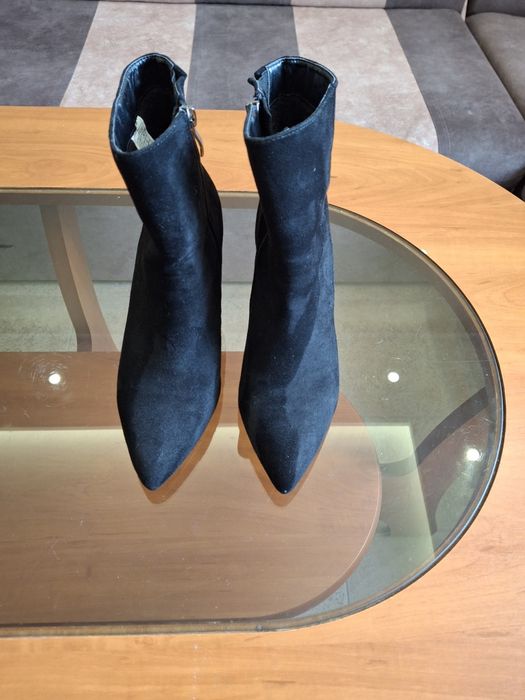 Дамски обувки различни видове