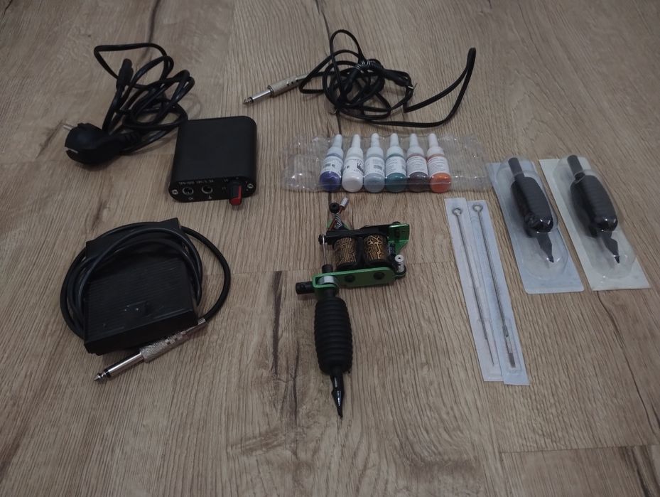 Kit Tatuaj Complet pentru Începători (Mașină cu Bobină + Sursă)