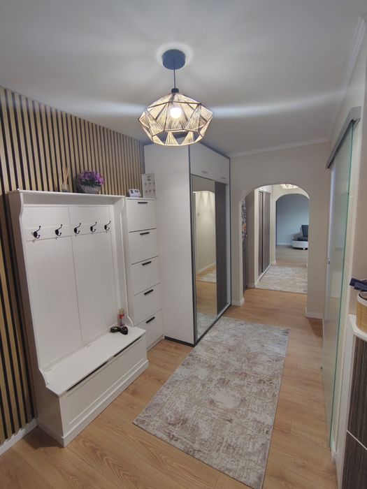 Proprietar - Vând Apartament 3 Camere, 72 mp, Micro 5 - Balaban, Etaj 3/4