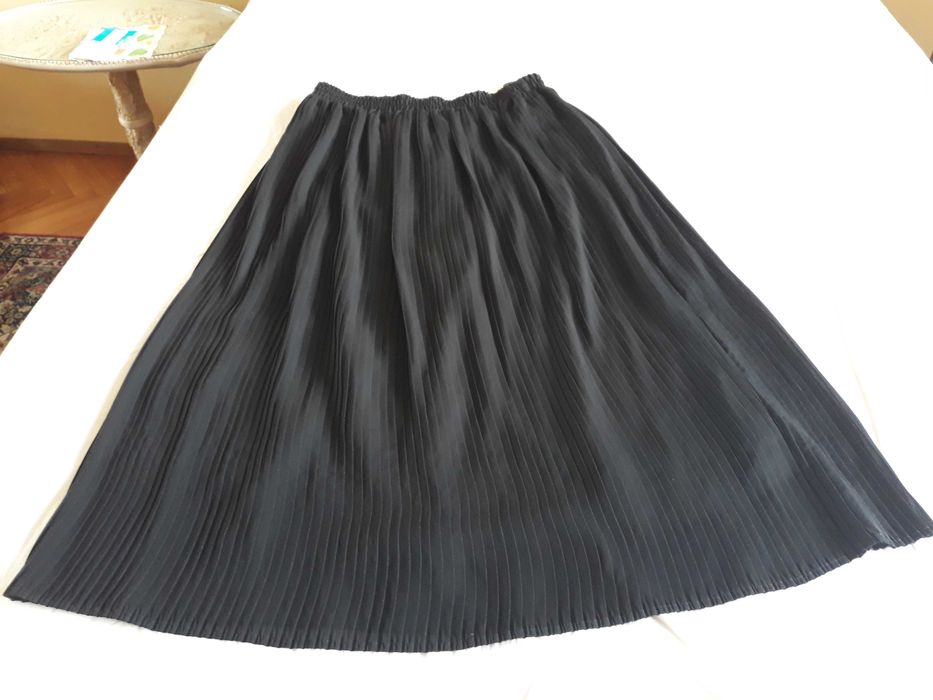 Дамска плисирана пола