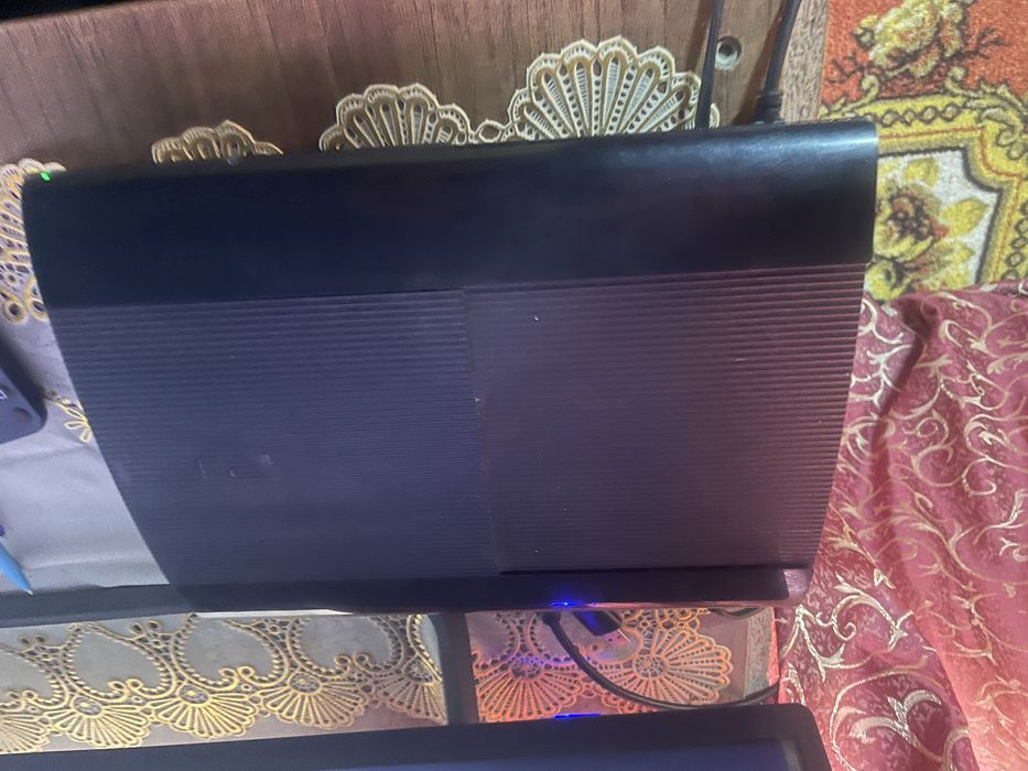 Продам PS3 в хорошем состояний