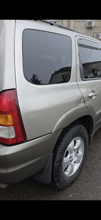 Продам Mazda Tribute  2001