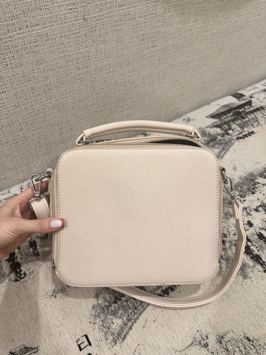 Продам сумку 2000 тг