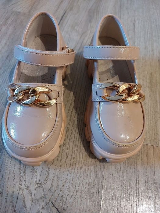 продам детские туфельки