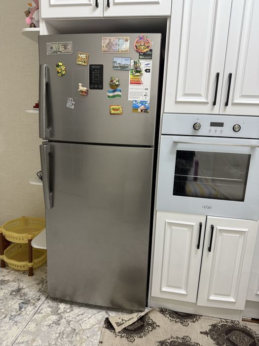 Холодильник сотилади