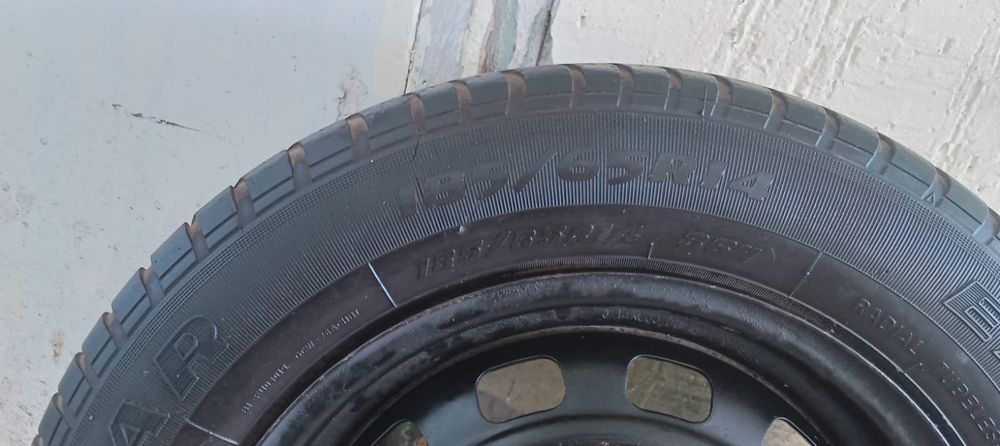Продам шины комплект и парами