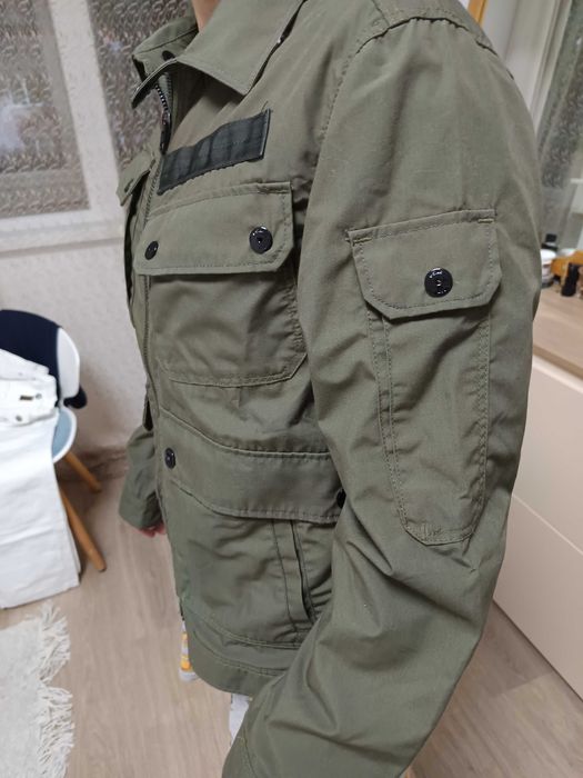 НОВО Яке G-STAR RAW  размер М- 45 Евро