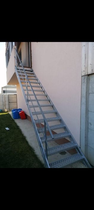 Scară zincată profesională