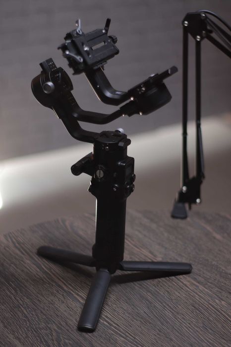 Электронный стабилизатор DJI RSC 2