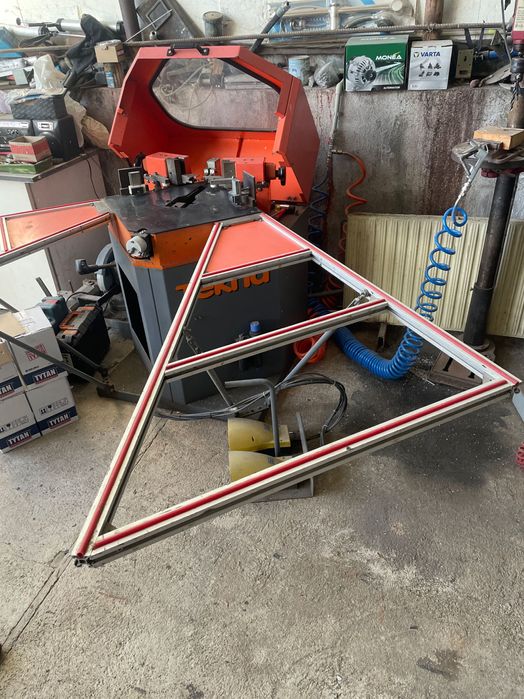 Машини за дограма