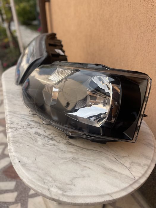 Faruri stinga dreapta VW Transporter T5 2.0TDi an 2013 Fara Defecte