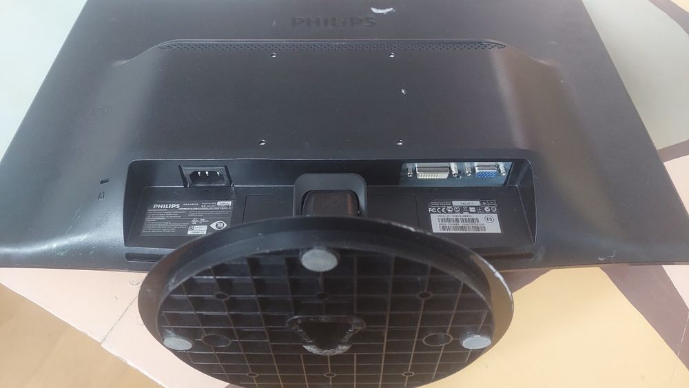 Продам монитор бу