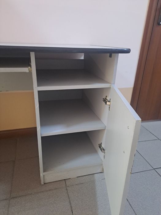 Продам компьютерный стол