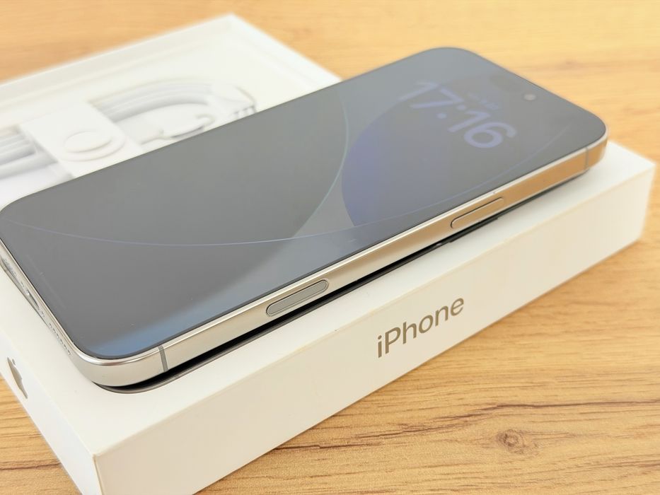 iPhone 16 Pro Max