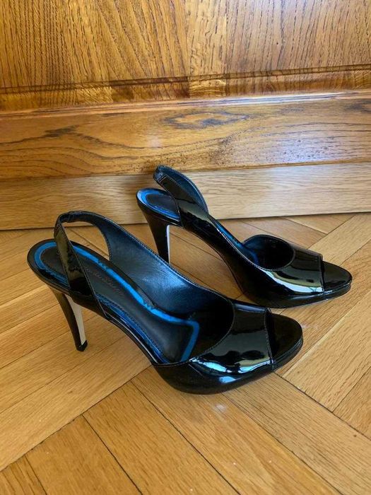 Женски обувки с висок ток