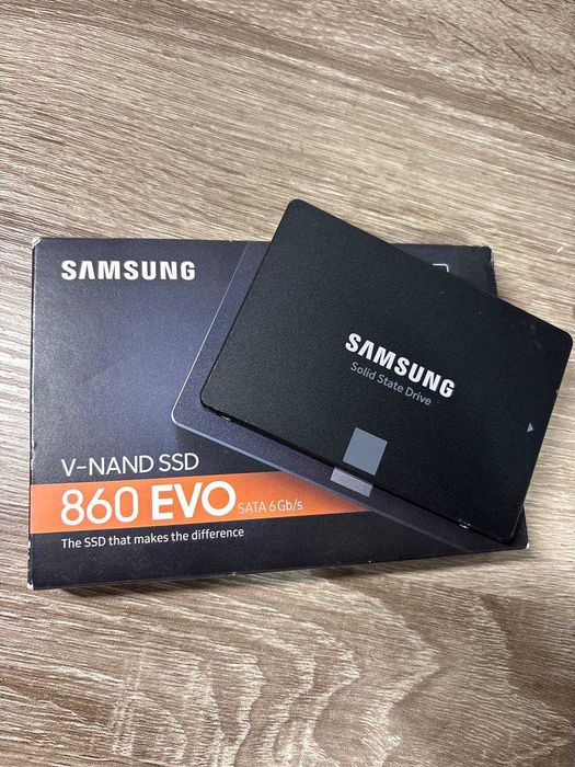 ССД/SSD Samsung 860 EVO 500GB SATA III – Отлично състояние (98% здраве)