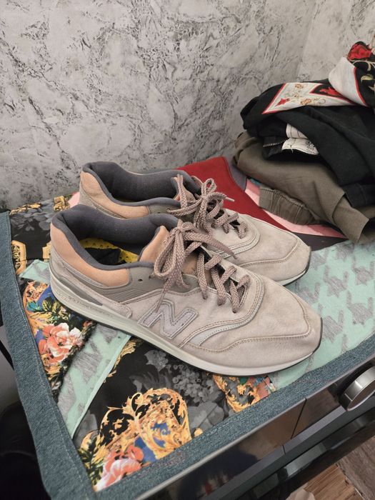 Продам кроссовки