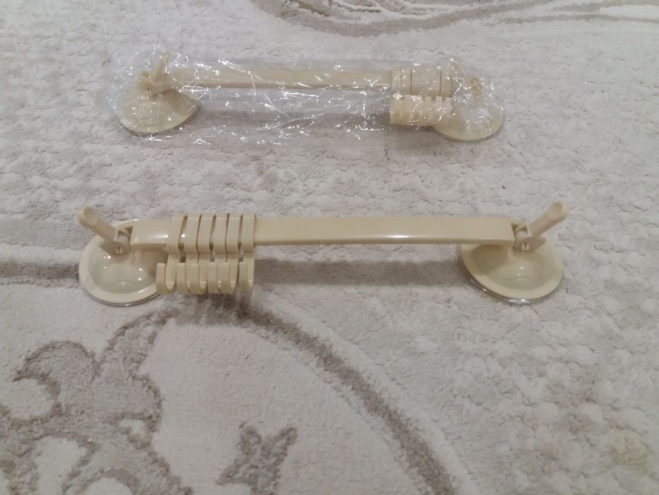 Вешалка с липучкой