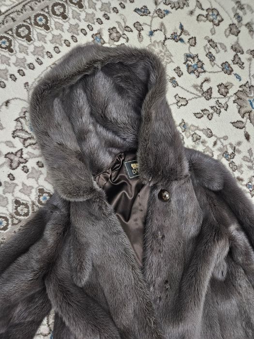 Продам норковую шубу