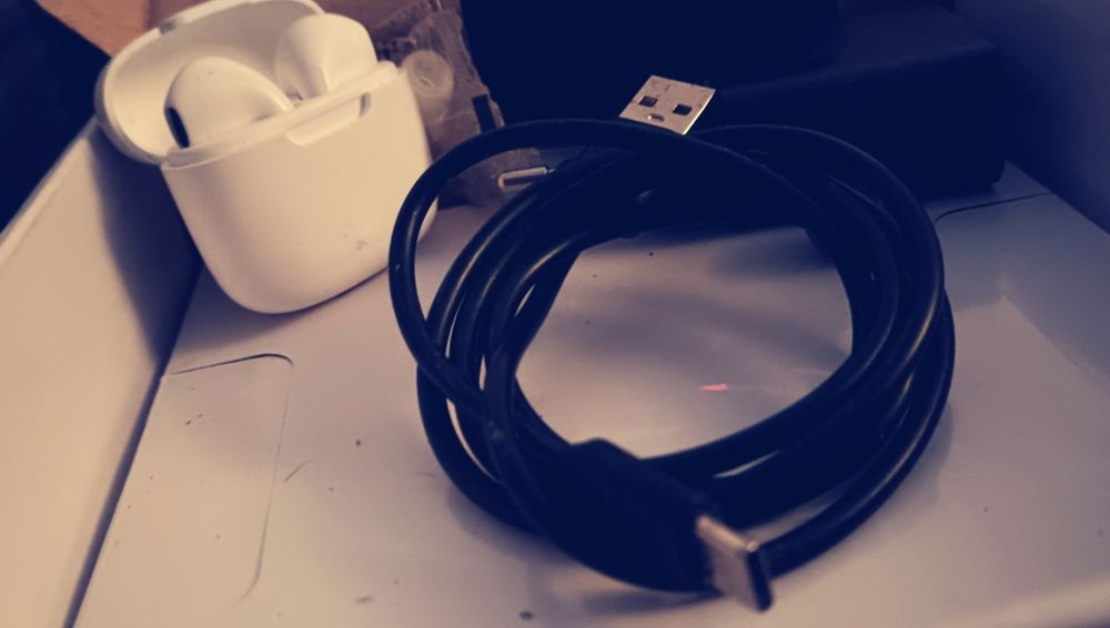 Безжични слушалки 
Borofone Charm за iPhone/Xiaomi/Samsung/Huawei,