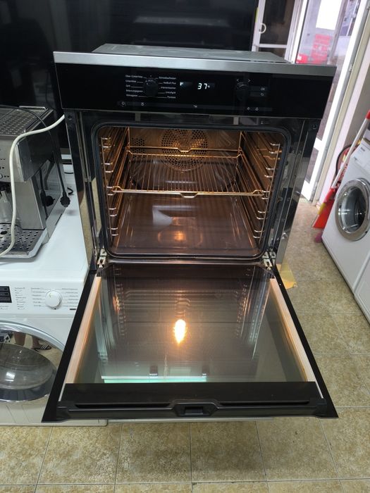 Фурна Miele H6260BP - пиролиза с функция пара.