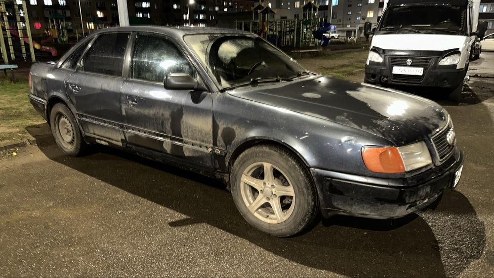 Продажа машины ауди 100