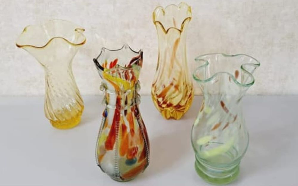 Вызы Берц  цветное стекло