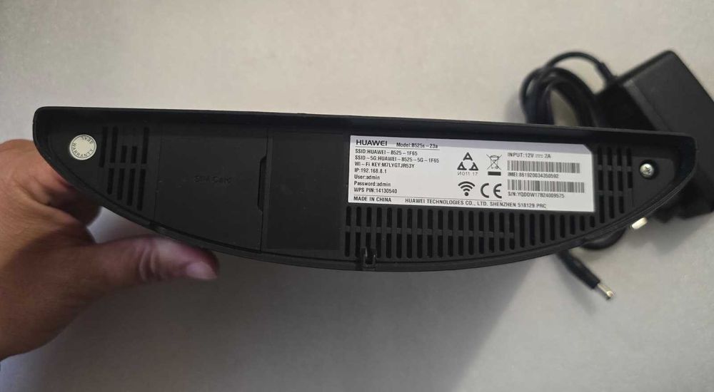 Router Wireless 4G+ Huawei B525s-23a LTE Cat6 300Mbps Dual-Band AC Gigabit Liber Retea