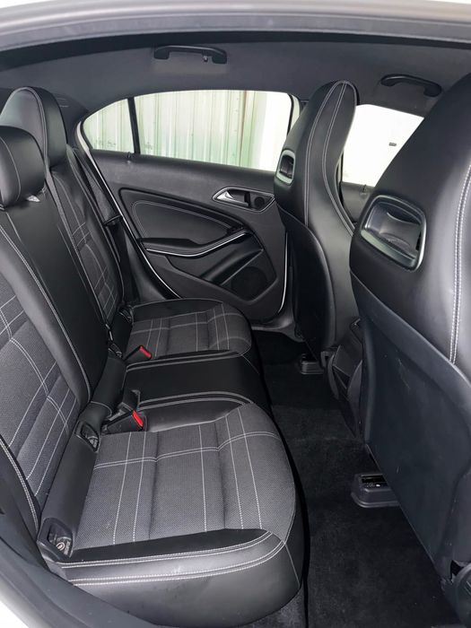 Mercedes A180 75000km  10/2012