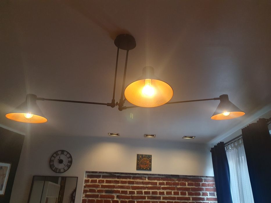 Lampa tavan  The Home
