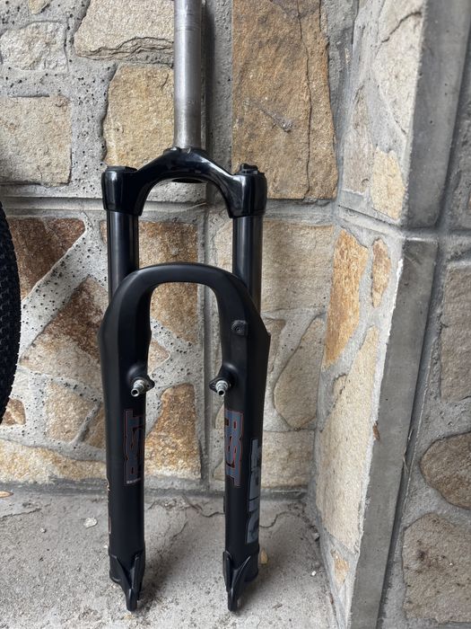 Вилка RST Dirt 100mm и капла NS