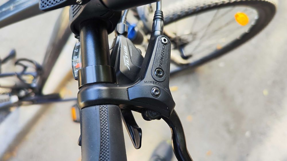 Гибридный велосипед Giant Roam 2 Disc