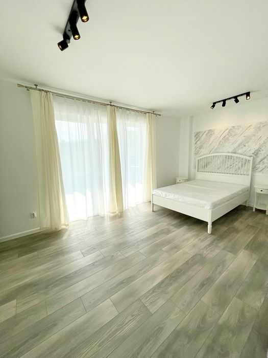Inchiriez apartament  in Floresti, Teilor