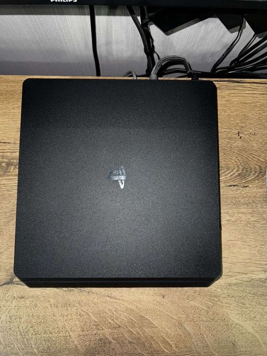 Плейстейшън  4slim 1TB