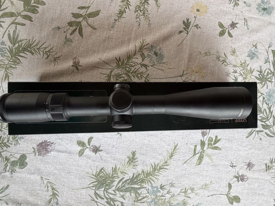 Lunetā Delta Titanium